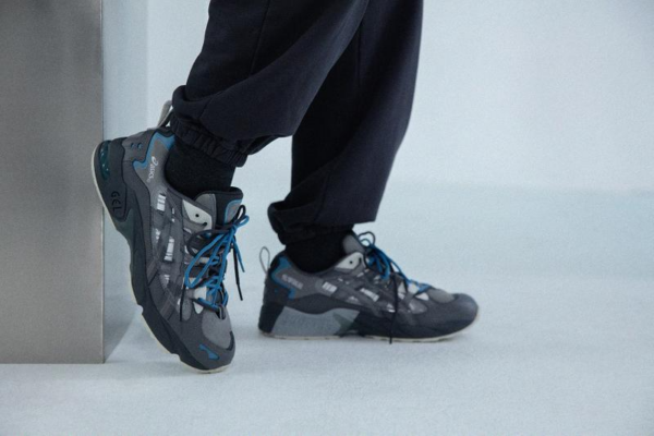 Giày Asics Chemist Creations x Gel Kayano 5 OG 'Carbon' 1021A258-021 - Ảnh 4