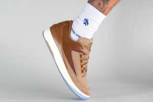 Giay Nike Two 18 x Air Jordan 2 Retro Low 'Rocky Tan' DV7129-222