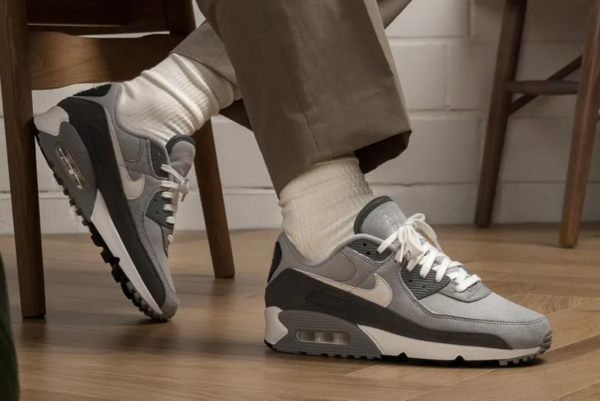 Giày Nike Air Max 90 Premium 'Light Smoke Grey' DA1641-001 - Ảnh 8