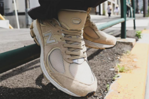 Alternative view of Giày New Balance 2002R 'Khaki' ML2002R2