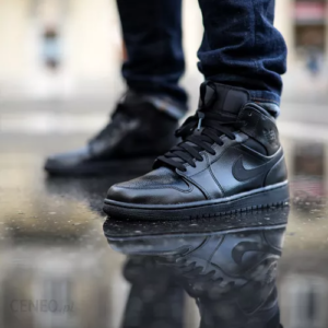 Alternative view of Giày Nike Air Jordan 1 Retro Mid 'Black' 554724-030