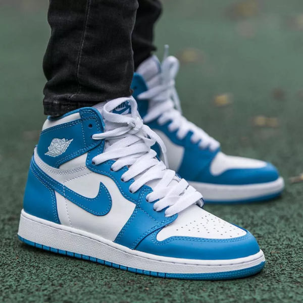 Giày Nike Air Jordan 1 Retro High OG BG 'UNC' 575441-117 - Ảnh 2
