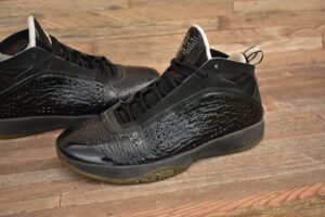 Alternative view of Giày Nike Air Jordan 2011 'Black Dark Charcoal' 436771-001