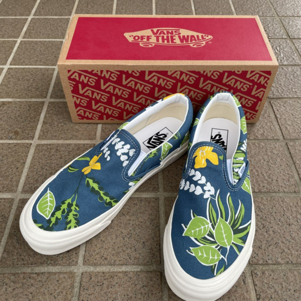Giay Vans Classic Slip-On 98 DX 'Aloha Navy' VN0A3JEXWVQ