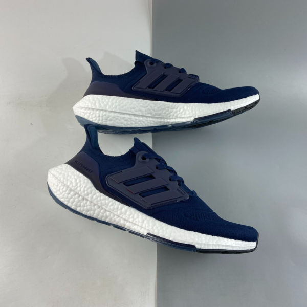 Giay Adidas UltraBoost 22 'Collegiate Navy' GX5461