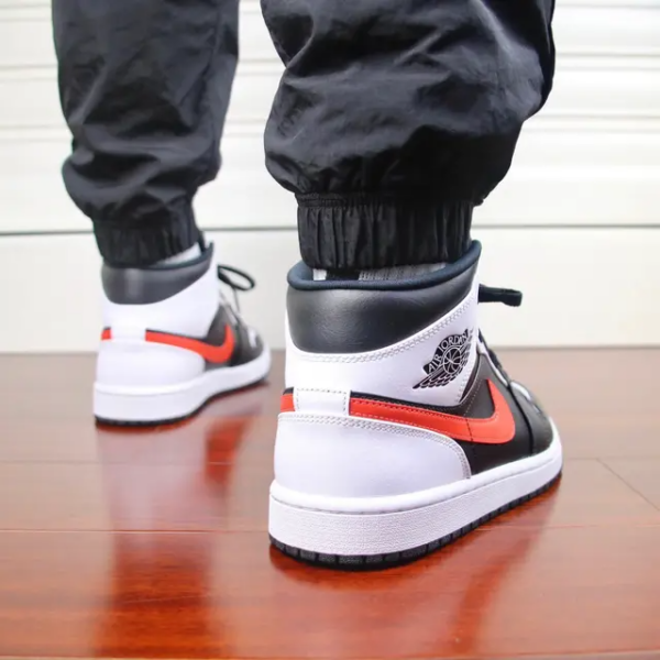 Giày Nike Air Jordan 1 Mid 'Chile Red' 554724-075 - Ảnh 6