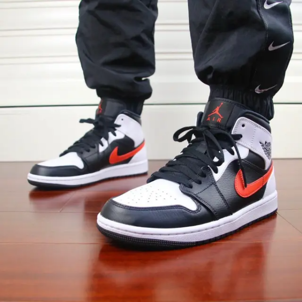 Giày Nike Air Jordan 1 Mid GS 'Chile Red' 554725-075 - Ảnh 2
