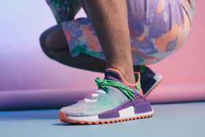 Alternative view of Giày Adidas Human Race NMD Pharrell Holi Festival (Chalk Coral) AC7034