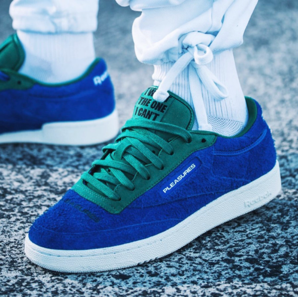Giày Reebok Pleasures x Club C 'Vital Blue' DV9908 - Ảnh 3