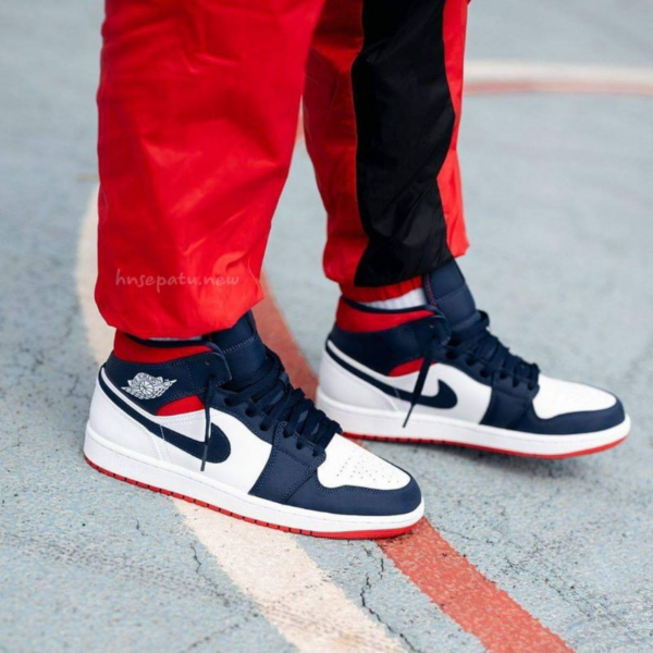 Giày Nike Air Jordan 1 Mid GS 'USA Olympic' BQ6931-104 - Ảnh 2