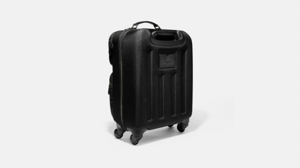 Vali Coach Wheeled Carry On In Signature 'Black' CE180-CHR