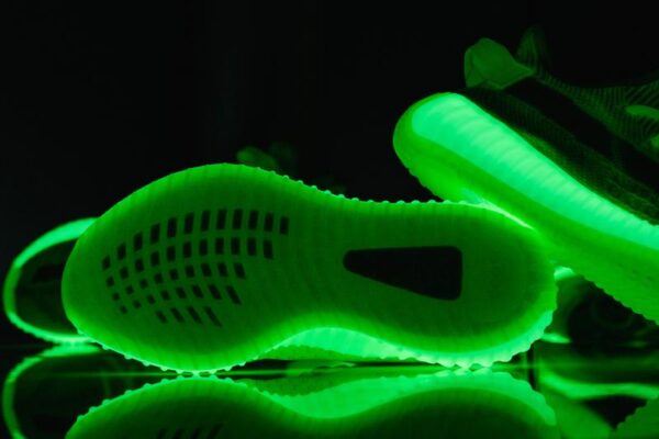 Giày Adidas Yeezy Boost 350 V2 'Glow' EG5293 - Ảnh 3
