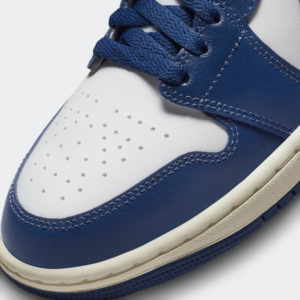 Giay Nike Air Jordan 1 Mid 'French Blue' BQ6472-146