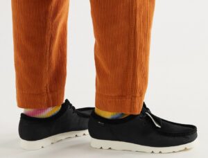 Giay Clarks Wallabee Gore-Tex 'Black Canvas' 261-60315