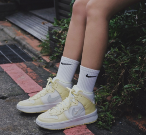Alternative view of Giày Nike Wmns Dunk High Up 'White Citron Tint' DH3718-105