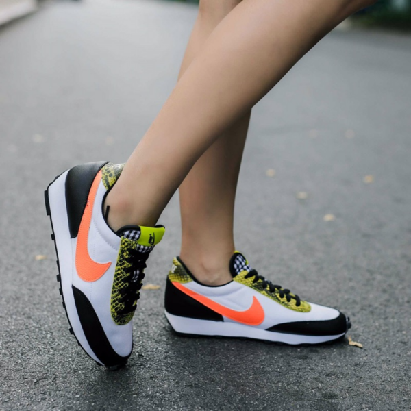 Giày Nike Wmns Daybreak QS 'Dynamic Yellow' CQ7620-001 - Ảnh 2