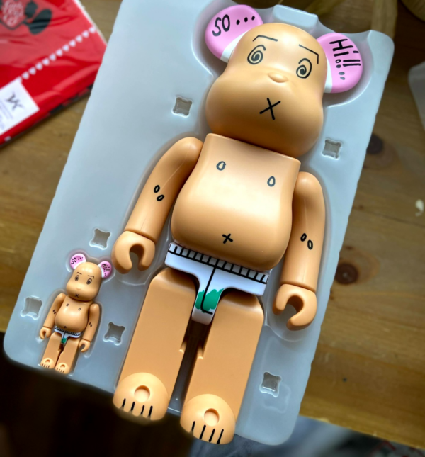Mô Hình Bearbrick The 3125C x OBJECTIVE c Medicom Toy “EDC” Edison Chen Clot - Ảnh 3