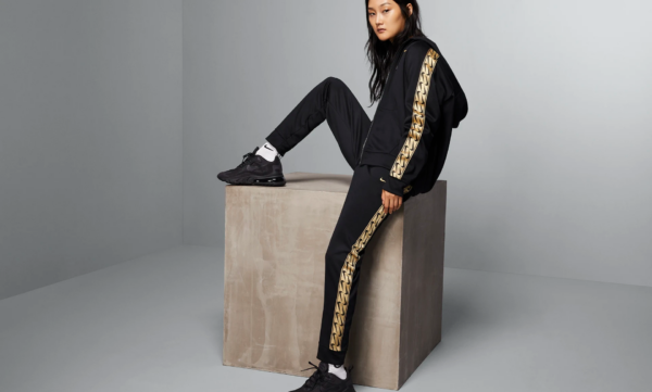 Nike Jacket Tape Logo Black Gold BV3447-011 CJ6325-011 - Ảnh 7