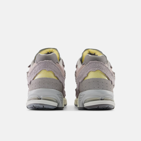 Giay New Balance 2002R 'Lunar New Year' M2002RDY