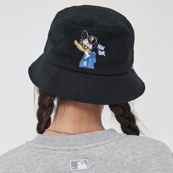 Mũ MLB x Disney Donald Duck Bucket Hat NY 3AHTD011N-50BKS - Ảnh 2