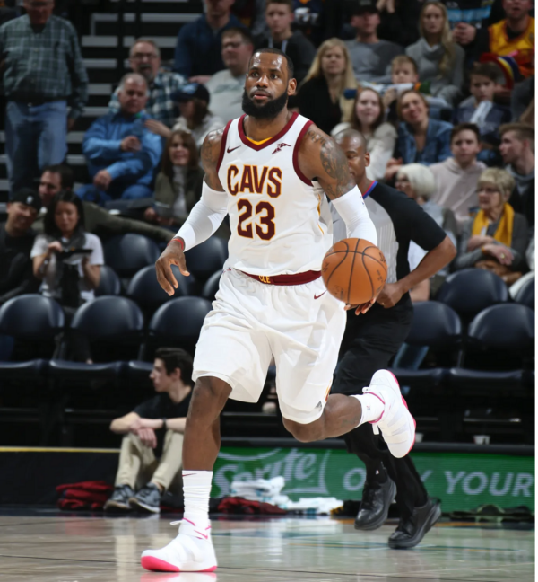 Giày Nike LeBron Soldier 11 'Kay Yow' 897644-102 - Ảnh 3