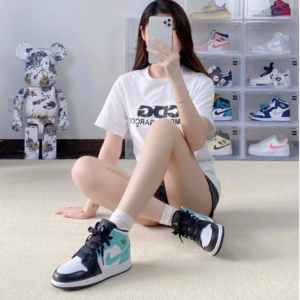 Alternative view of Giày Nike Air Jordan 1 Mid GS 'Tropical Twist' 554725-132