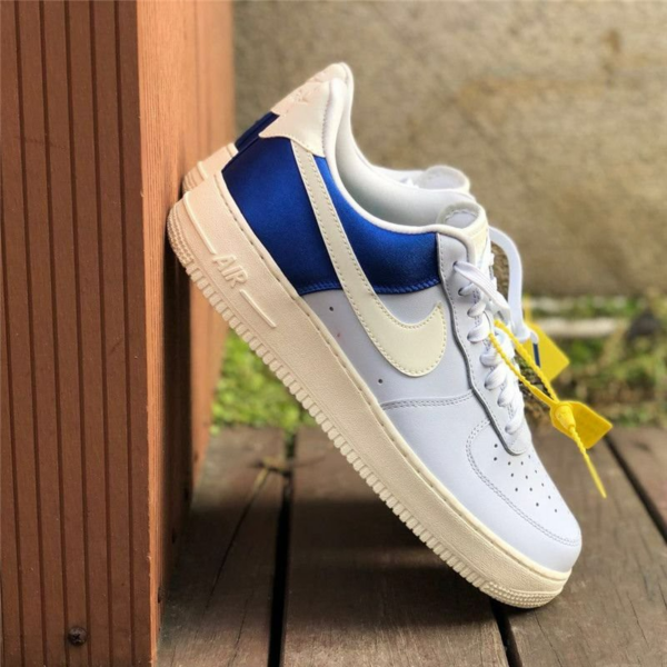 Giày Nike Air Force 1 07 QS 'City Pride Toronto' AH8462-401 - Ảnh 2