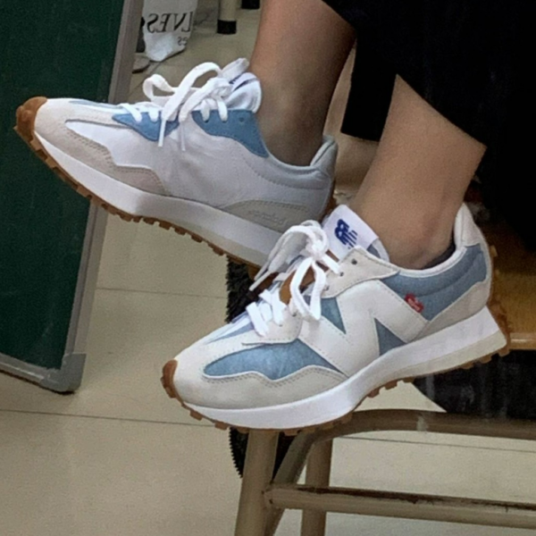 Giày New Balance Levi's x Wmns 327 'Light Wash Denim' WS327LVA - Ảnh 2
