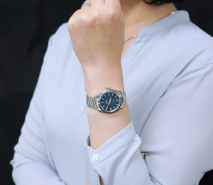 Alternative view of Đồng Hồ Omega Seamaster Aqua Terra 'Silver' 220-10-34-20-03-001