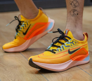 Giay Nike Zoom Fly 4 University 'Gold Magma Orange' DO2421-739