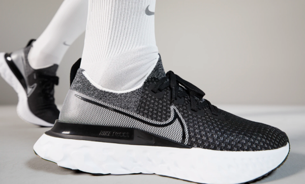 Giày Nike React Infinity Run Flyknit 'Black White' CD4371-012 - Ảnh 2