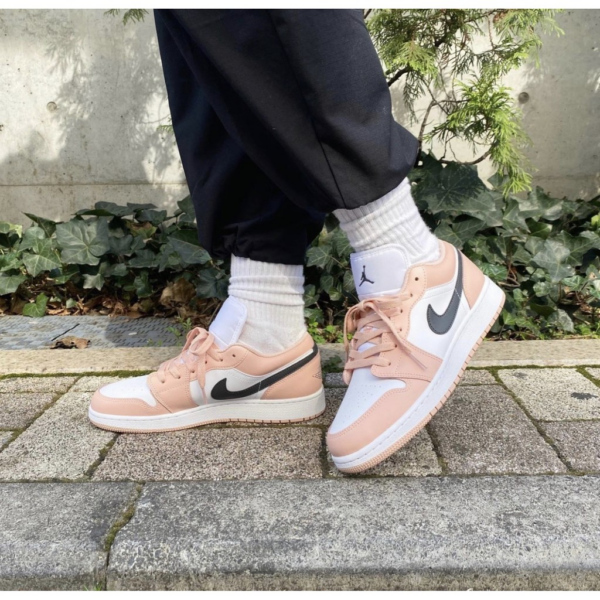 Giày Nike Air Jordan 1 Low GS 'Light Arctic Pink' 553560-800 - Ảnh 5
