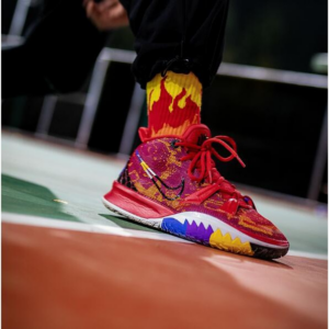 Alternative view of Giày Nike  Kyrie 7 EP 'Icons of Sport' DC0589-600