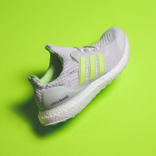 Giày Adidas Wmns UltraBoost 5.0 DNA 'Glow In The Dark Signal Green' G58760 - Ảnh 4