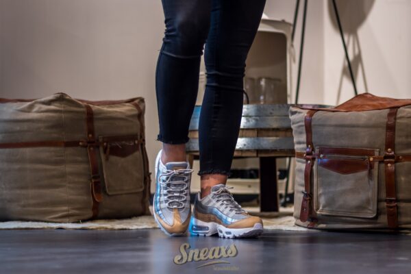 Giày Nike Wmns Air Max 95 SE 'Pure Platinum' AH8697-002 - Ảnh 6
