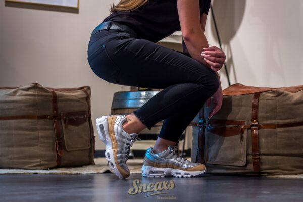 Giày Nike Wmns Air Max 95 SE 'Pure Platinum' AH8697-002 - Ảnh 3