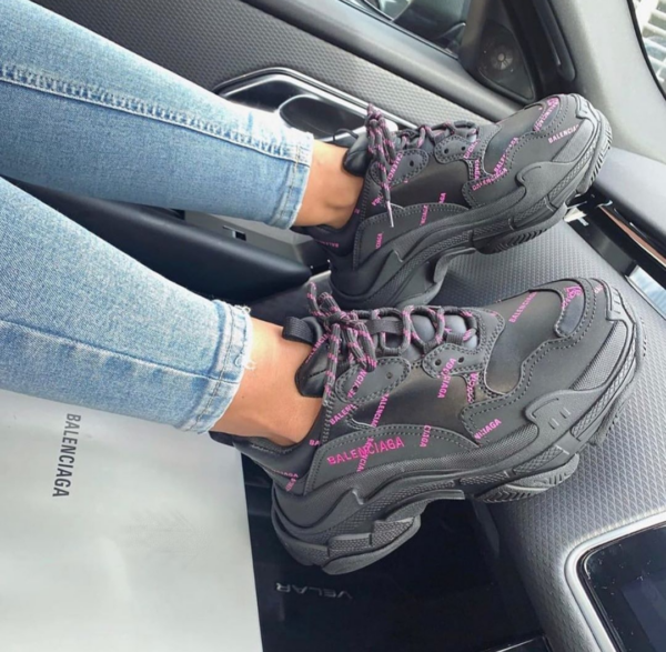 Giày Balenciaga Triple S Sneaker All Over Logo Black Pink 524039 W2FA1 1050 - Ảnh 2