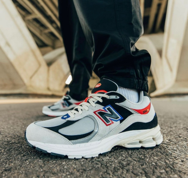 Giay New Balance 2002R 'Lovers Only' M2002RDV