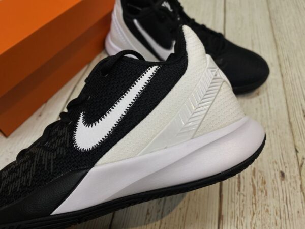 Giày Nike Kyrie Flytrap 2 GS 'Black White' AQ3412-001 - Ảnh 6