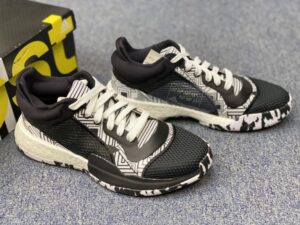 Alternative view of Giày Adidas Marquee Boost Low 'Graffiti' F97281