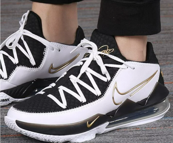 Giày Nike LeBron 17 Low 'Metallic Gold' CD5007-101 - Ảnh 3
