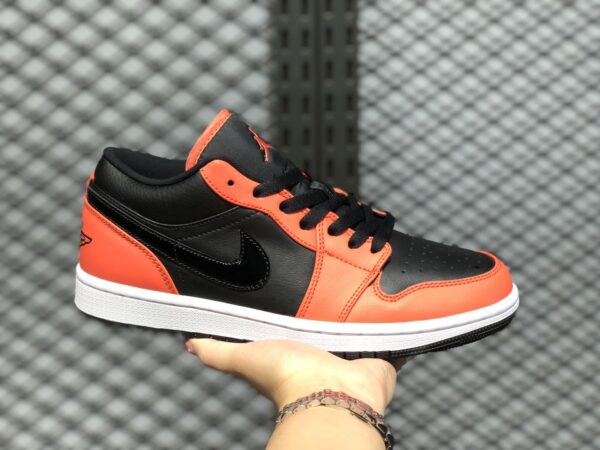 Giày Nike Air Jordan 1 Low SE 'Black Turf Orange' CK3022-008 - Ảnh 2