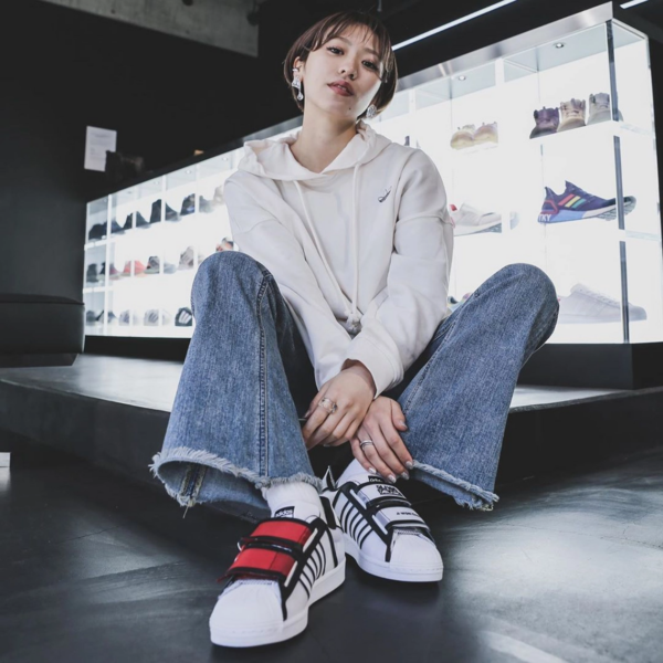 Giày Adidas Olivia Oblanc x Ji Won Choi x Wmns Superstar 'White' FW6635 - Ảnh 2
