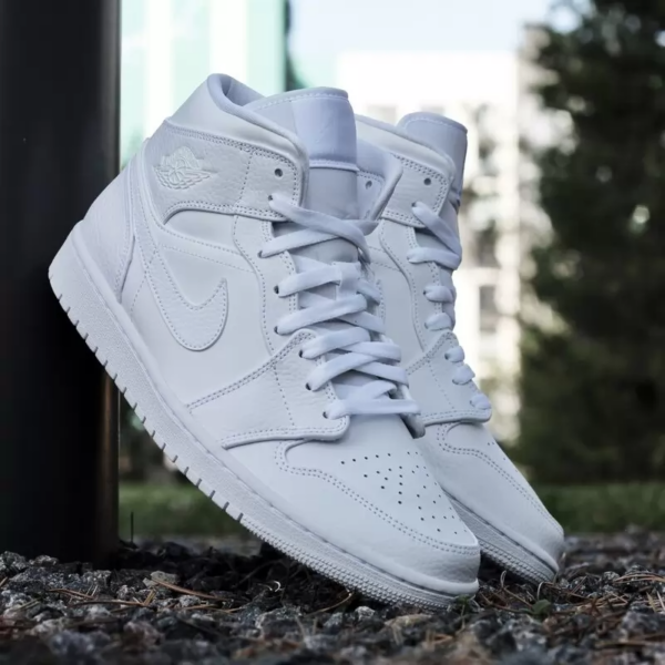 Giày Nike Air Jordan 1 Mid 'Triple White' 554724-130 - Ảnh 5