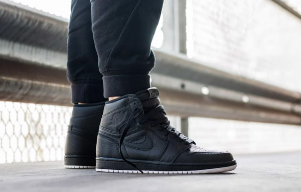 Giày Nike Air Jordan 1 Retro High OG 'Perforated' 575441-002 - Ảnh 3