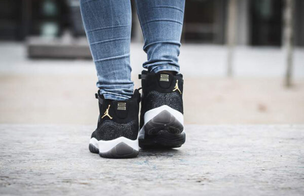 Giày Nike Air Jordan 11 Retro Heiress Black Stingray 852625-030 - Ảnh 4