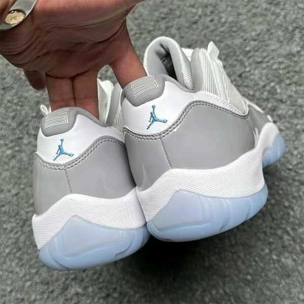Giay Nike Air Jordan 11 Retro Low 'Cement Grey' AV2187-140