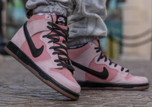 Alternative view of Giày KCDC x Nike SB 'Skateboard Dunk High' DH7742-600
