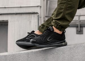 Alternative view of Giày Nike Air Max 720 'Triple Black' AO2924-007