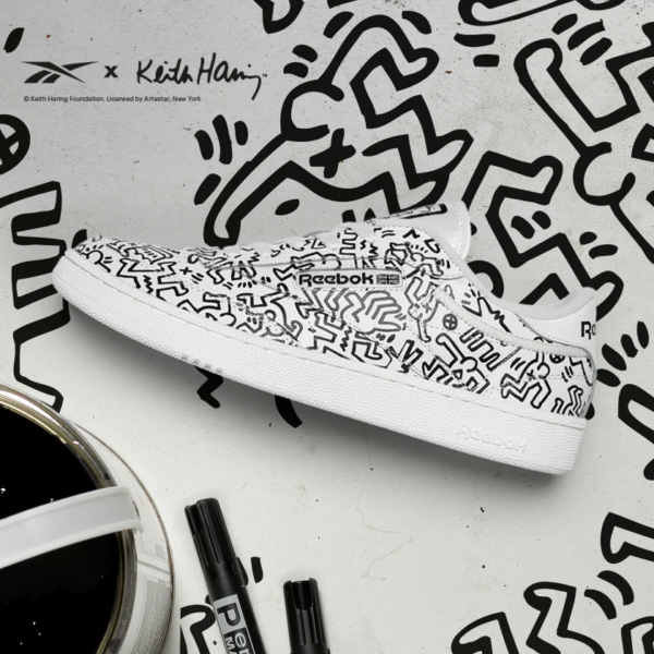 Giày Reebok Keith Haring x Club C 'Dancing Figures Allover Print' GZ1458 - Ảnh 2